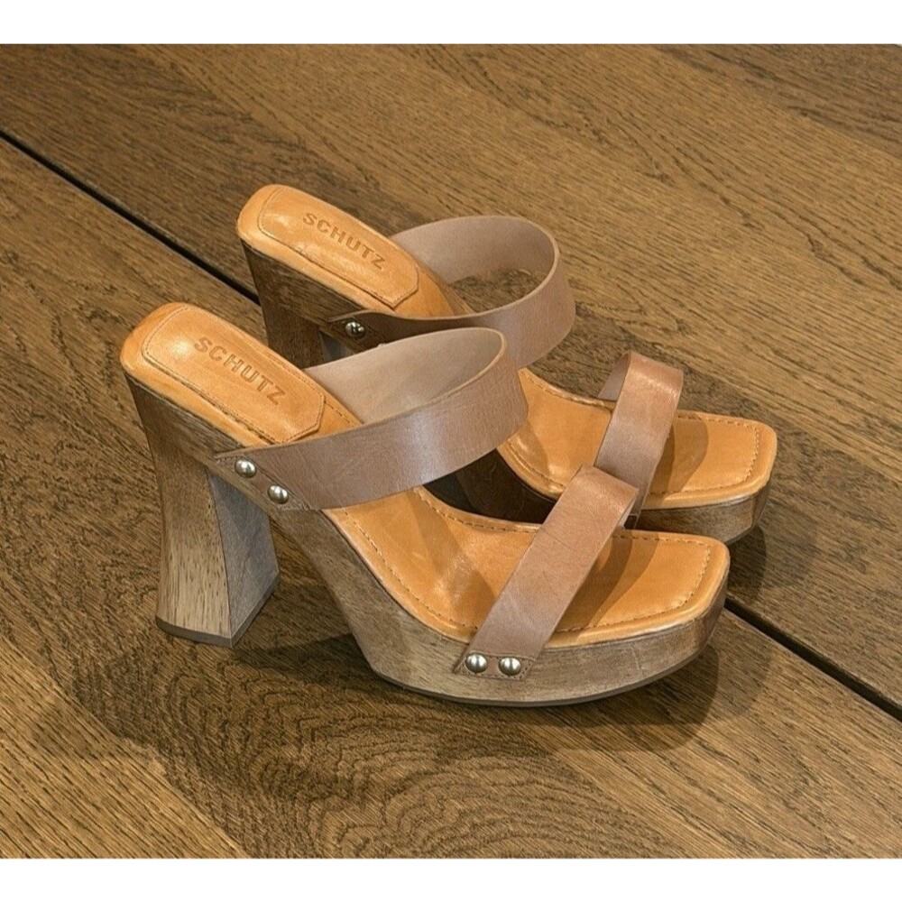 Schutz Aryana Leather Platform Sandals Womens Sz 10B Deep Nude Wood Heel Studs